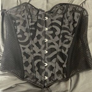 Cute corset worn once